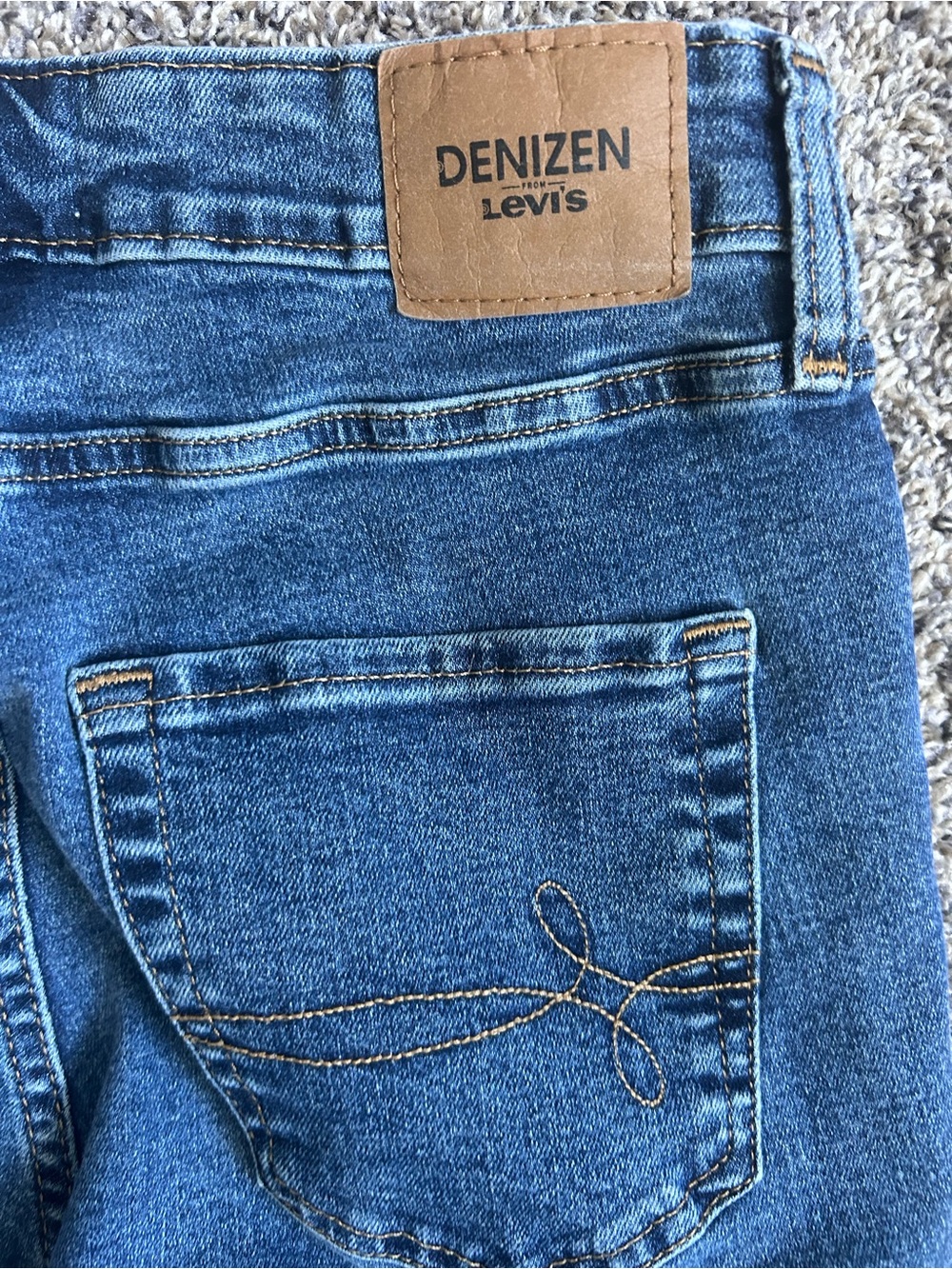 Levi’s Denizen Women’s Mid-Rise Boyfriend Jeans size 4/27 - Picture 4 of 8
